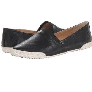 Frye Melanie Flat